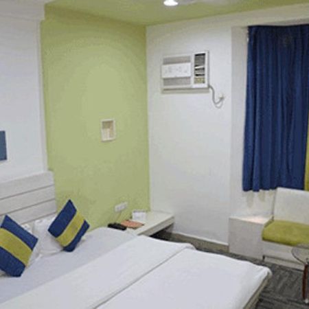 โอโย 4137 รีสอร์ต สิตากีรัน Hotel บาแรลลี ภายนอก รูปภาพ
