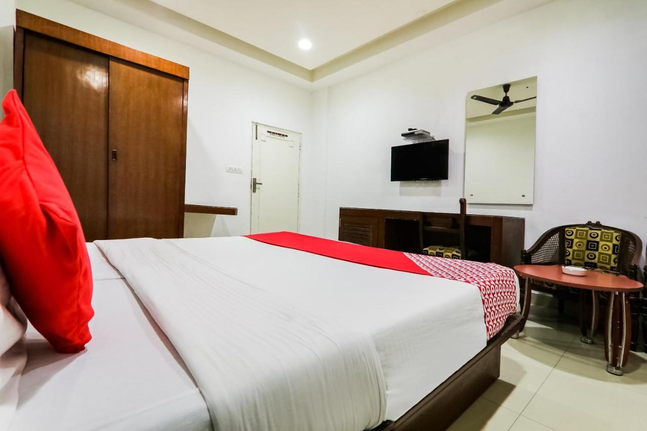 โอโย 4137 รีสอร์ต สิตากีรัน Hotel บาแรลลี ภายนอก รูปภาพ