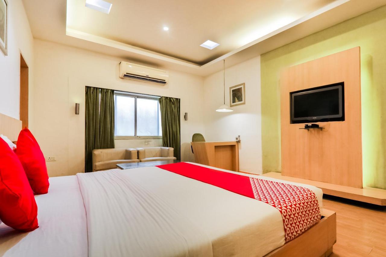 โอโย 4137 รีสอร์ต สิตากีรัน Hotel บาแรลลี ภายนอก รูปภาพ