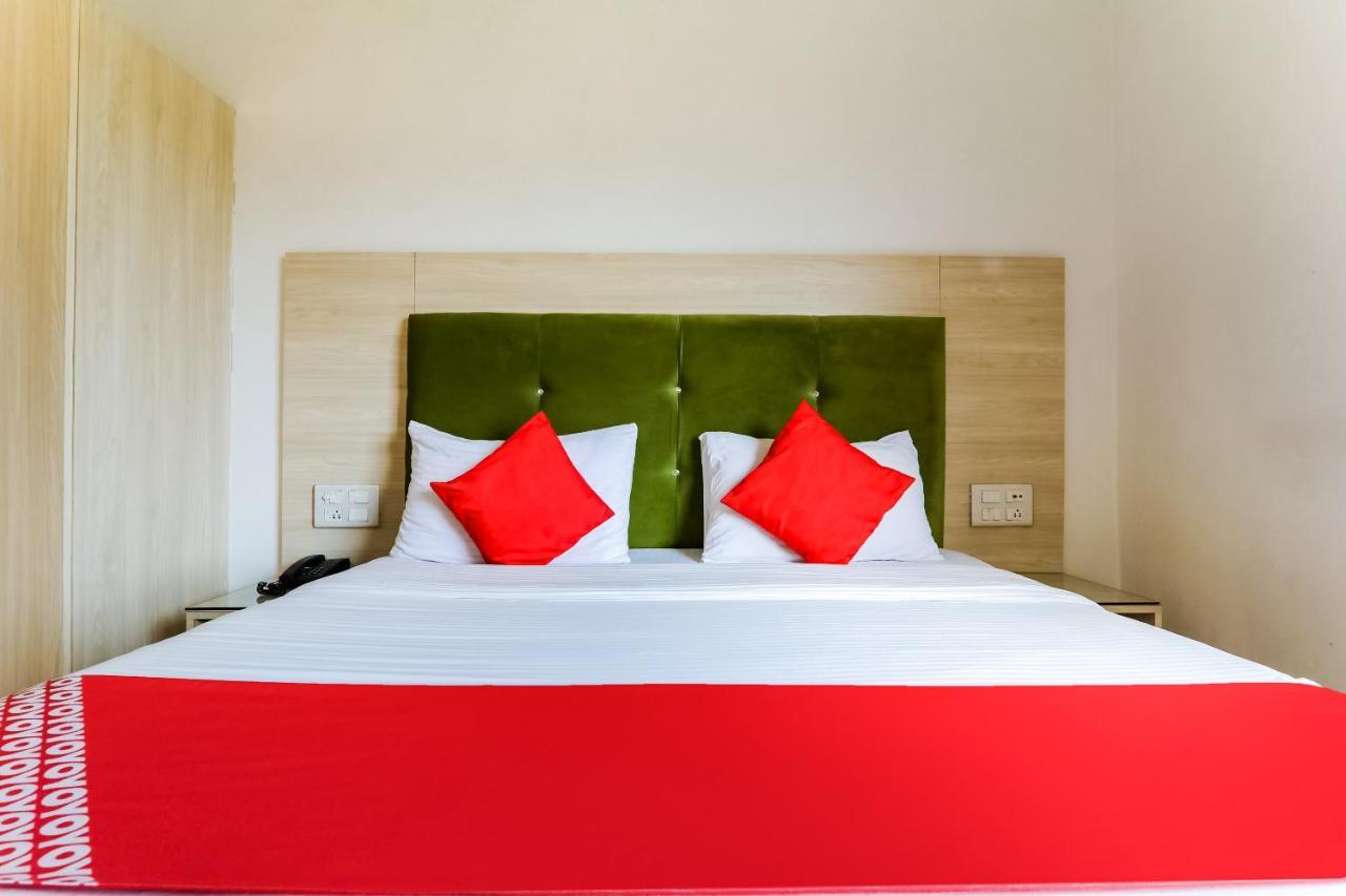 โอโย 4137 รีสอร์ต สิตากีรัน Hotel บาแรลลี ภายนอก รูปภาพ