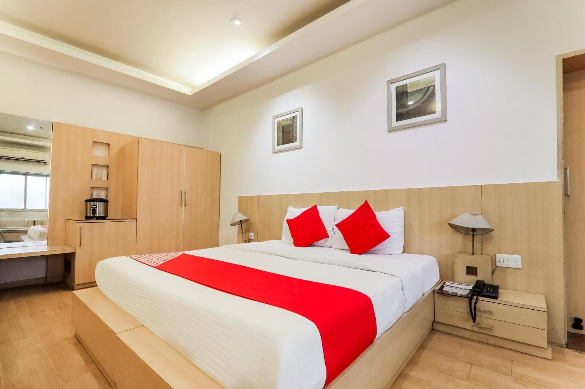 โอโย 4137 รีสอร์ต สิตากีรัน Hotel บาแรลลี ภายนอก รูปภาพ