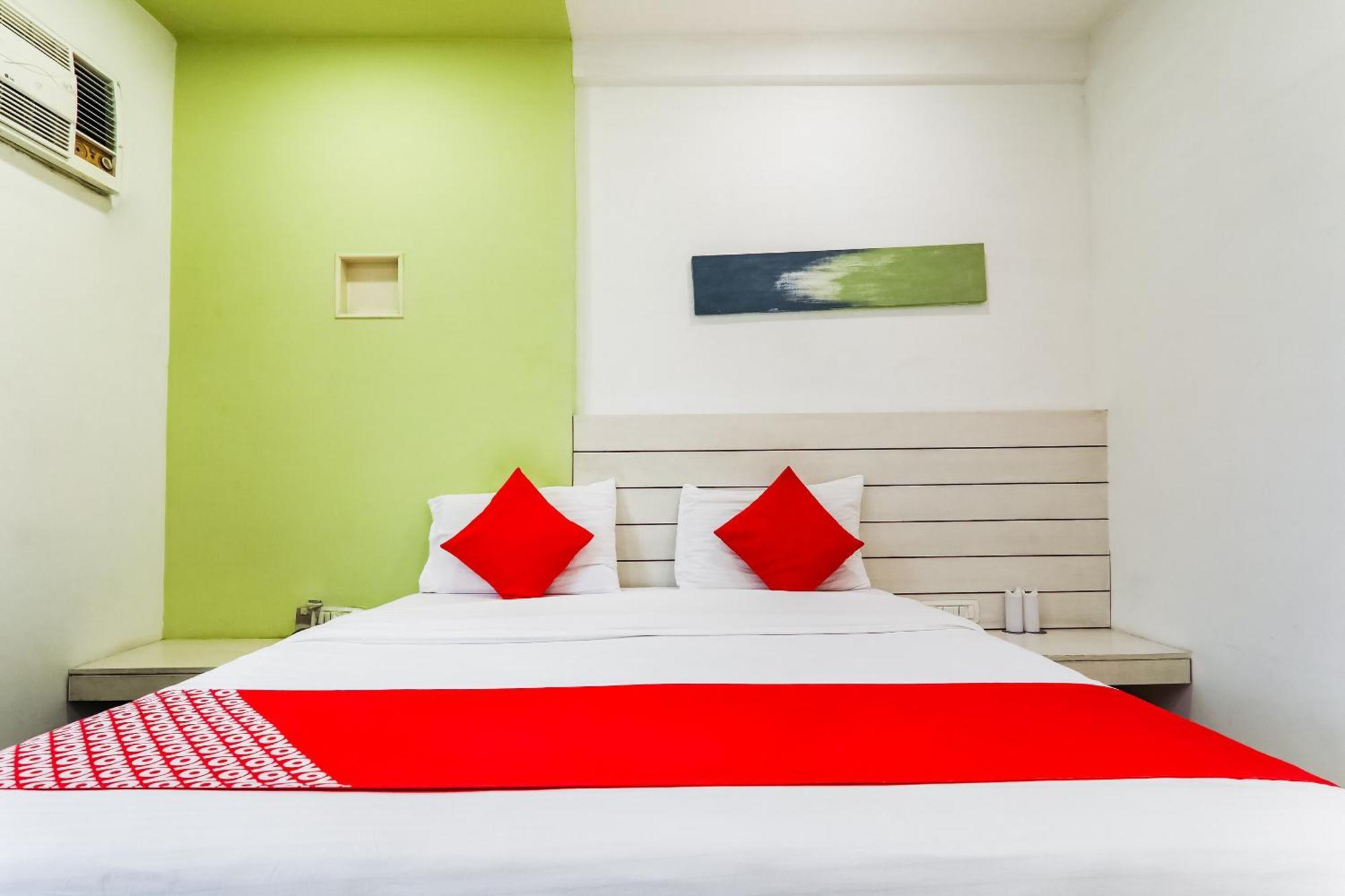 โอโย 4137 รีสอร์ต สิตากีรัน Hotel บาแรลลี ภายนอก รูปภาพ