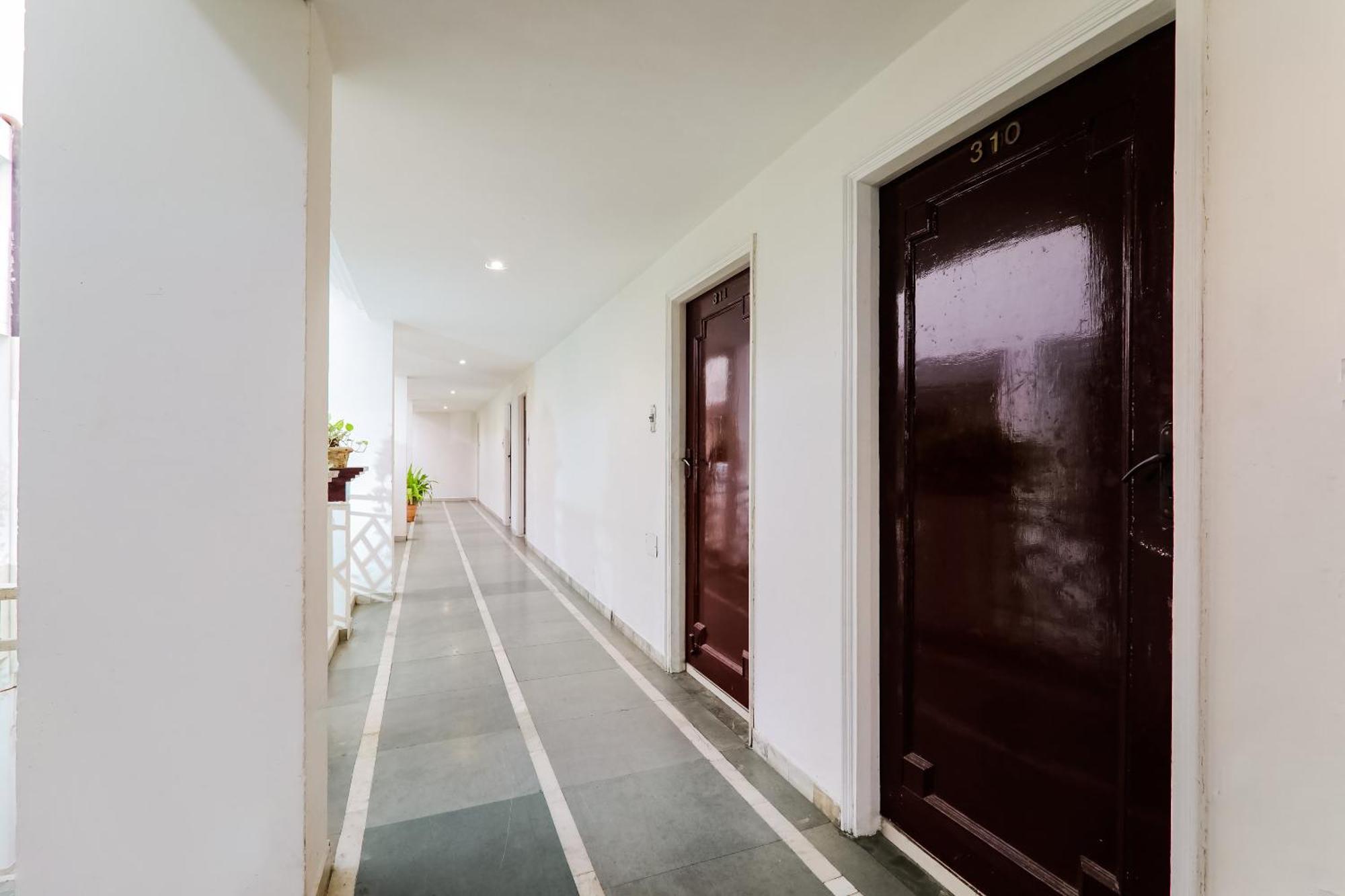โอโย 4137 รีสอร์ต สิตากีรัน Hotel บาแรลลี ภายนอก รูปภาพ